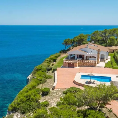 Villa Fernando Santanyi