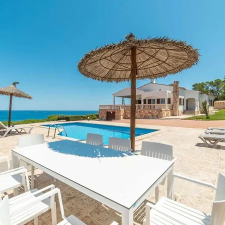 Villa Fernando Santanyi